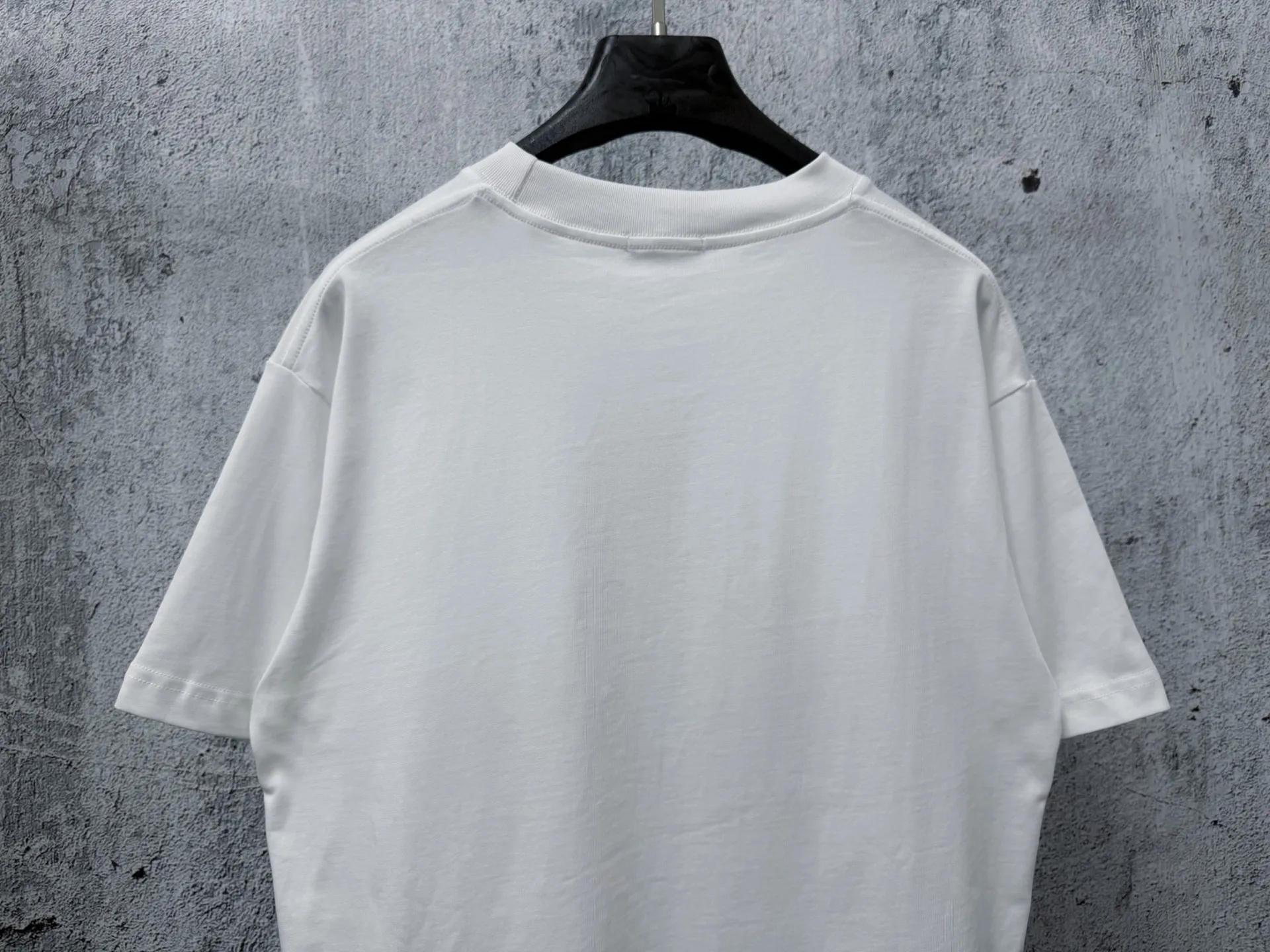 【Balenciaga】 ➕ ， ， ， 。 ， ， ， 。 ， ， 。 ， ， T look， ， ， 。 ：Black White Size：S-XL
